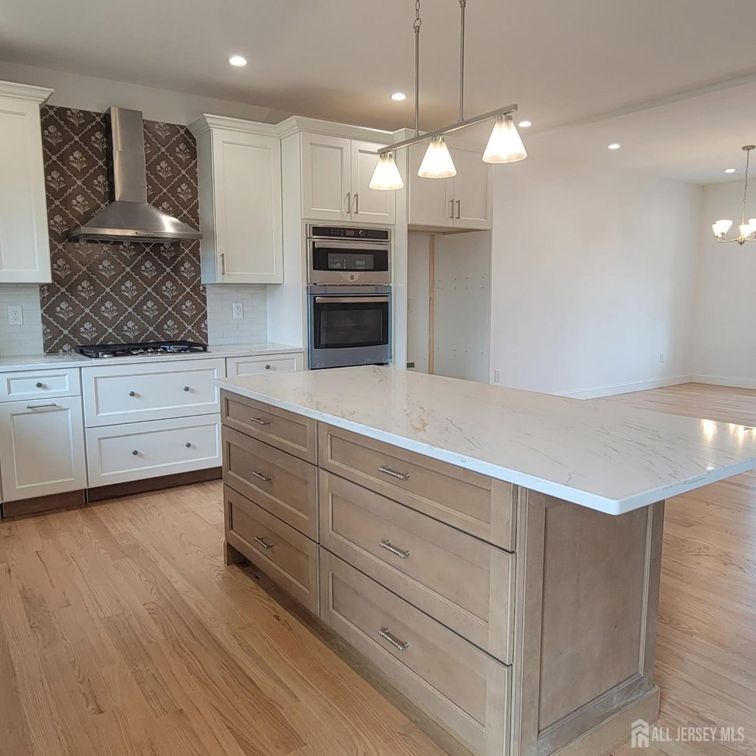 House in Woodbridge Township, New Jersey, United States 3 - 18659791