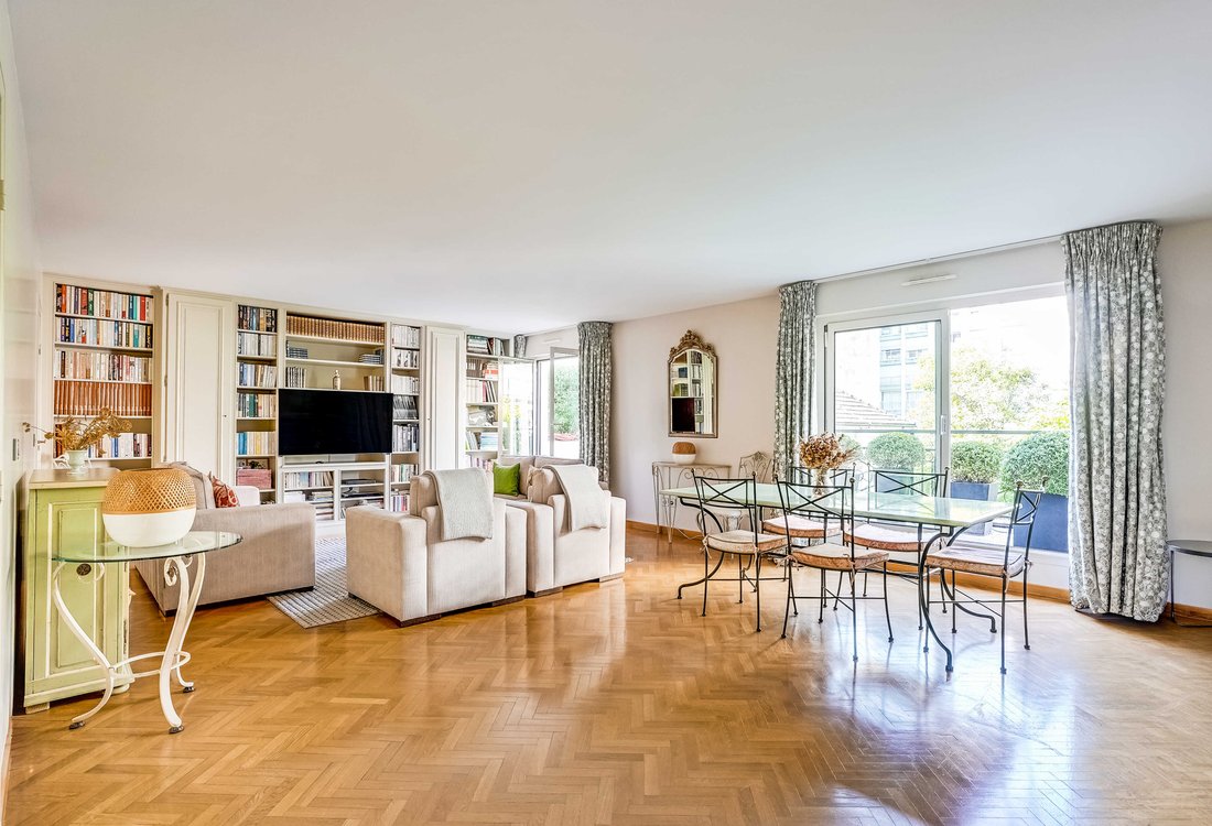 Apartment in Bois de Boulogne, Paris 16e Arrondissement, Paris 3 - 18672577