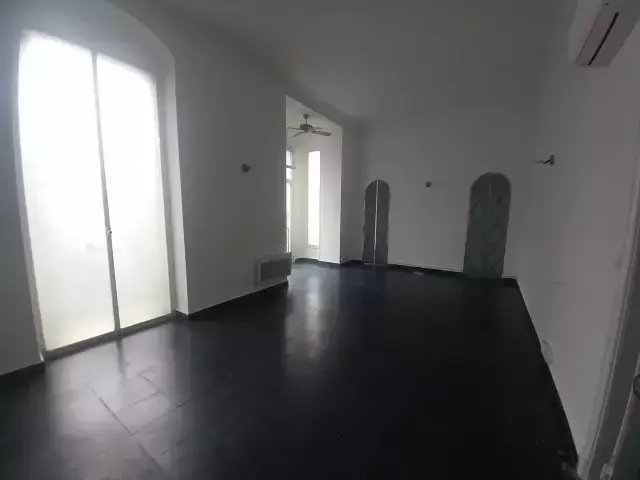 Appartamento a Mentone, Provenza-Alpi-Costa Azzurra, Francia 2 - 15826257
