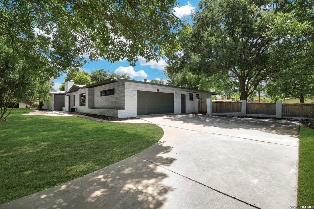 House in San Antonio, Texas, United States 3 - 18659721