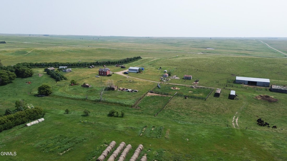 House in Wing, North Dakota, United States 1 - 18660157