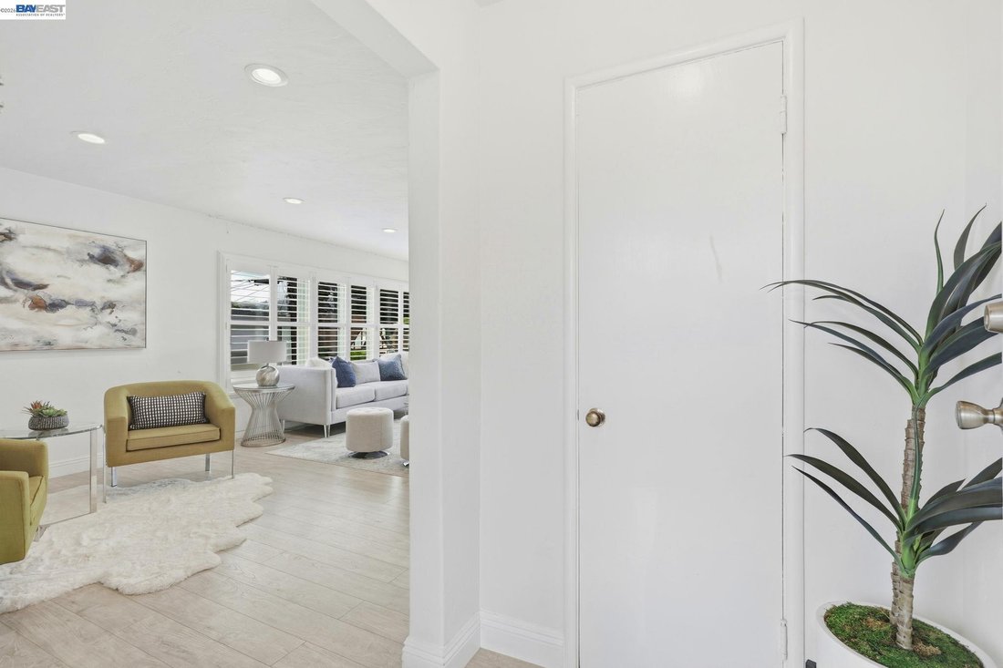 House in San Bruno, California, United States 5 - 18662325