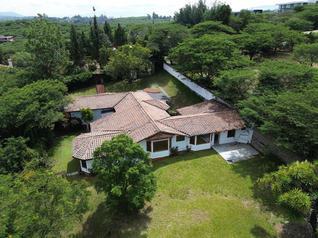 House in Quito, Pichincha, Ecuador 1 - 18660499