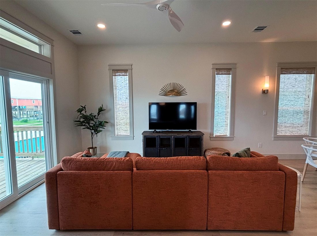 House in Bolivar Peninsula, Texas, United States 3 - 18669418
