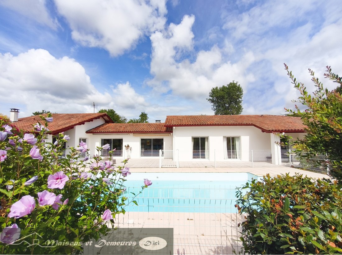 House in Urcuit, Nouvelle-Aquitaine, France 1 - 18670836