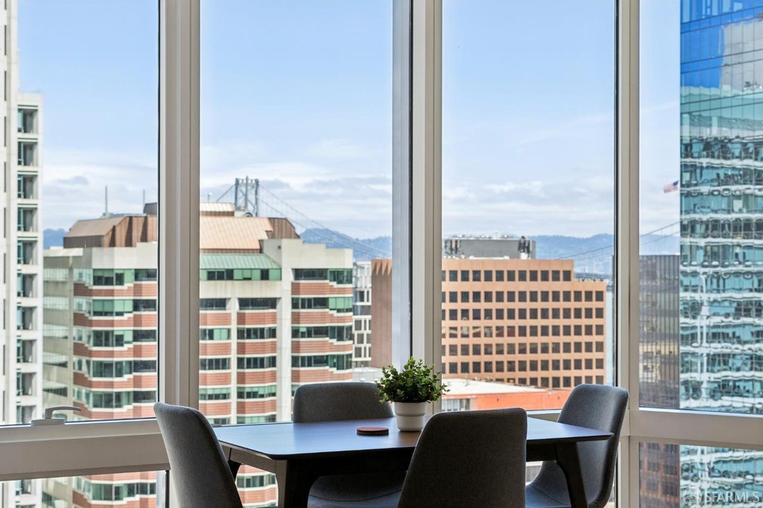 Condo in San Francisco, California, United States 3 - 18662719