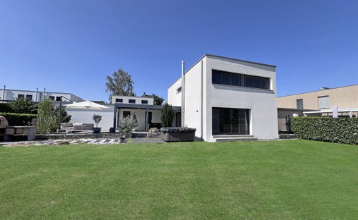 House in Grolley-Ponthaux, Fribourg, Switzerland 1