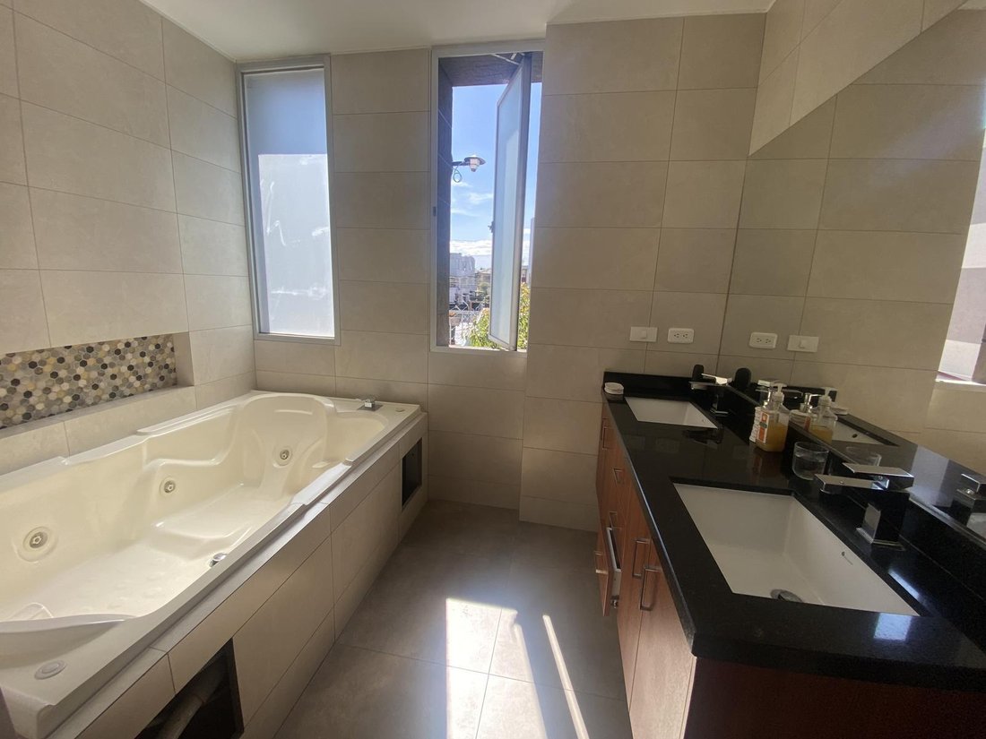 House in Quito, Pichincha, Ecuador 4 - 18660374