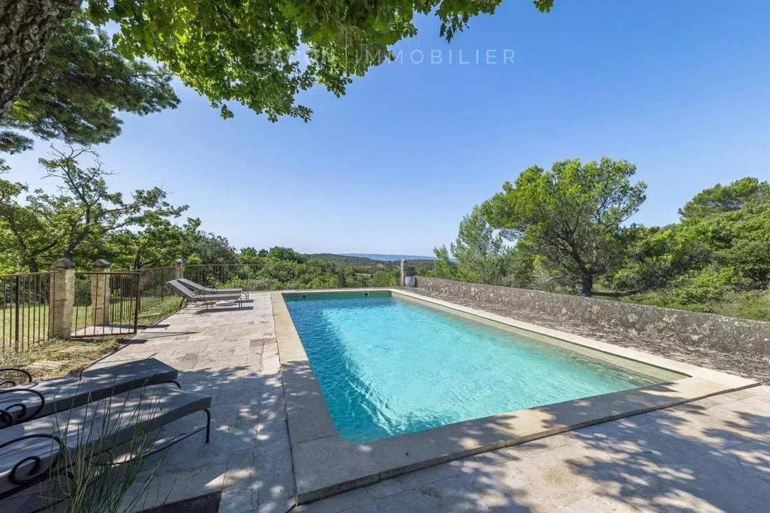 Estate in Gordes, Provence-Alpes-Côte d'Azur, France 5 - 16832825