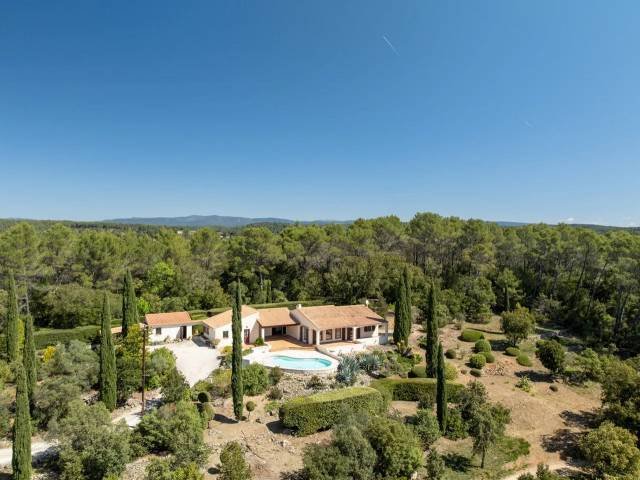 Villa in Entrecasteaux, Provence-Alpes-Côte d'Azur, France 4 - 17673532