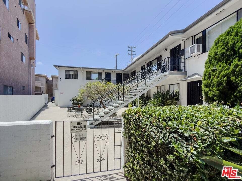 Los Angeles, California, United States 1 - 18662029