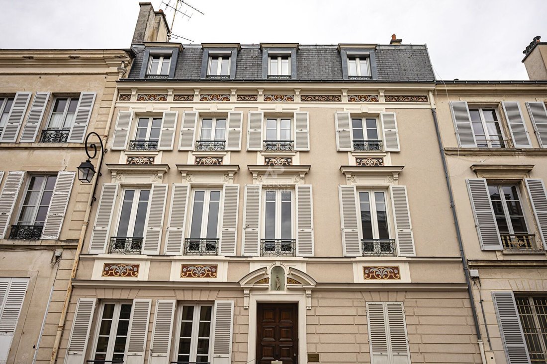 Apartment in Domaine National du Château, Versailles, France 5 - 18660336