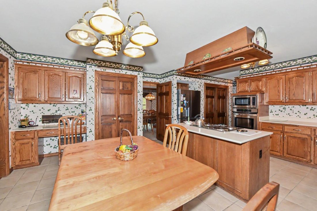 House in Brookfield, Wisconsin, United States 3 - 18665697