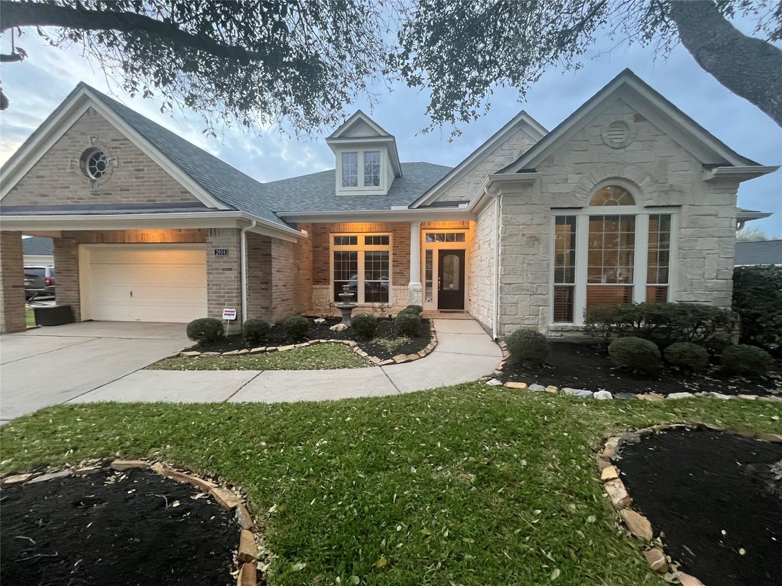 House in League City, Texas, United States 1 - 18669424