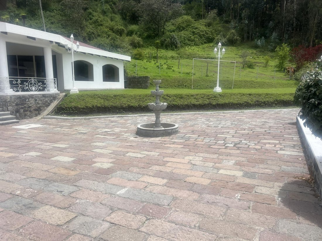 House in Quito, Pichincha, Ecuador 3 - 18661685