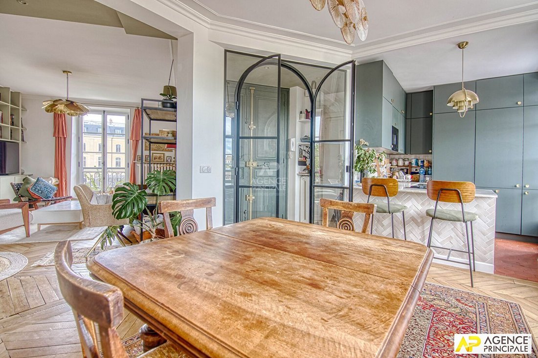 Apartment in Domaine National du Château, Versailles, France 2 - 18660236