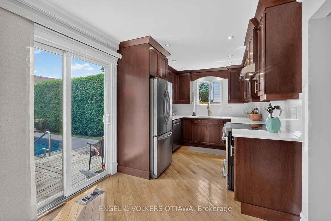 House in Ottawa, Ontario, Canada 4 - 18670955