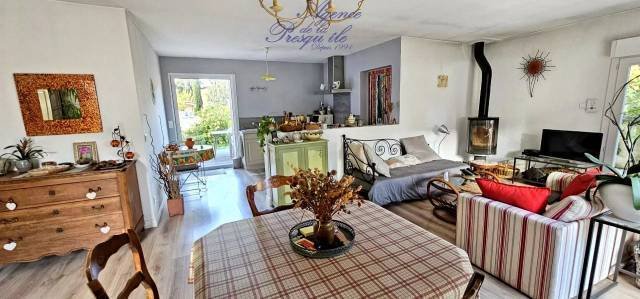 House in Hyeres, Provence-Alpes-Côte d'Azur, France 3 - 16683641
