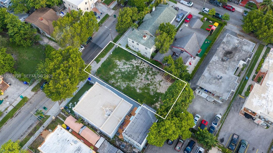 Land in Miami, Florida, United States 5 - 18664308