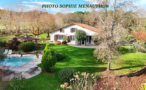 Farm Ranch in Saint-Martin-de-Seignanx, Nouvelle-Aquitaine, France 1