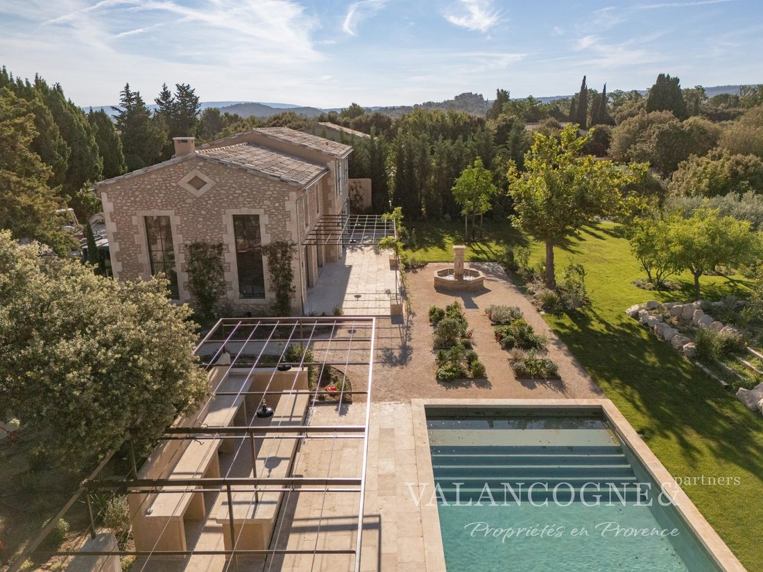 Casa de Campo en Eygalières, Provenza-Alpes-Costa Azul, Francia 1 - 16103866
