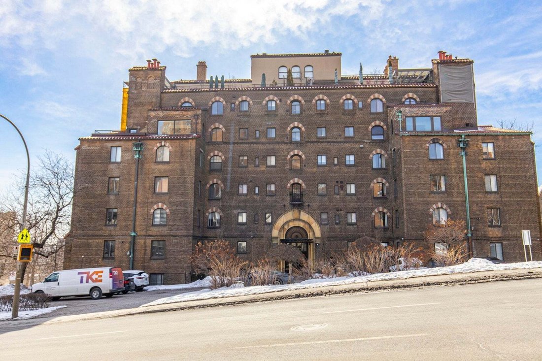 Condo in Montréal, Quebec, Canada 2 - 18666519