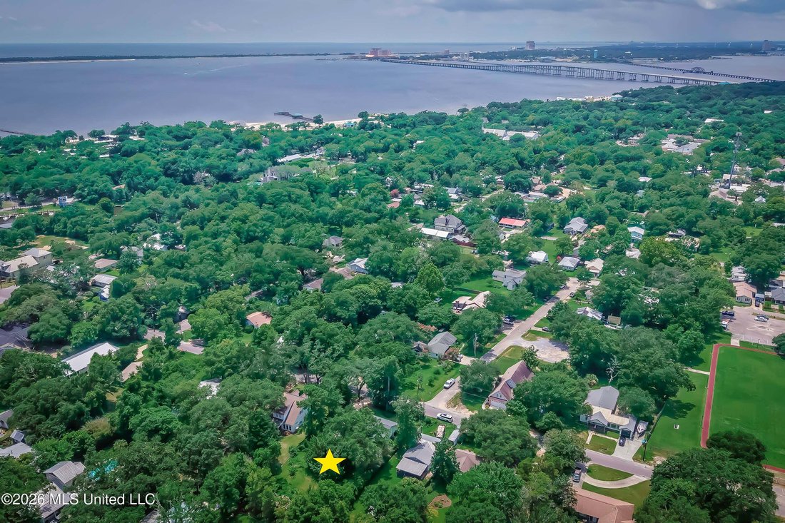 House in Ocean Springs, Mississippi, United States 3 - 18662405