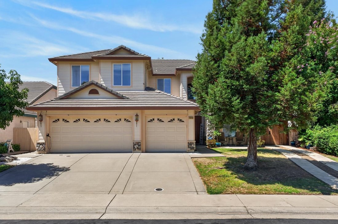 House in Elk Grove, California, United States 1 - 18666030