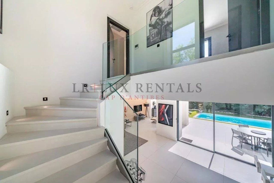 House in Fontmerle, Antibes, France 5 - 15617745