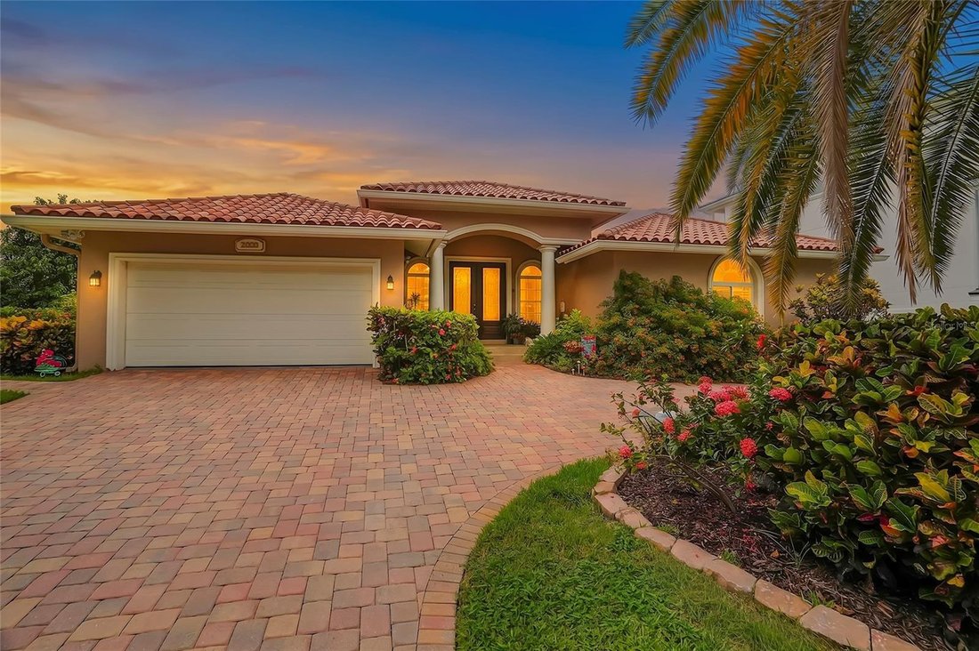 House in St. Petersburg, Florida, United States 1 - 18390894