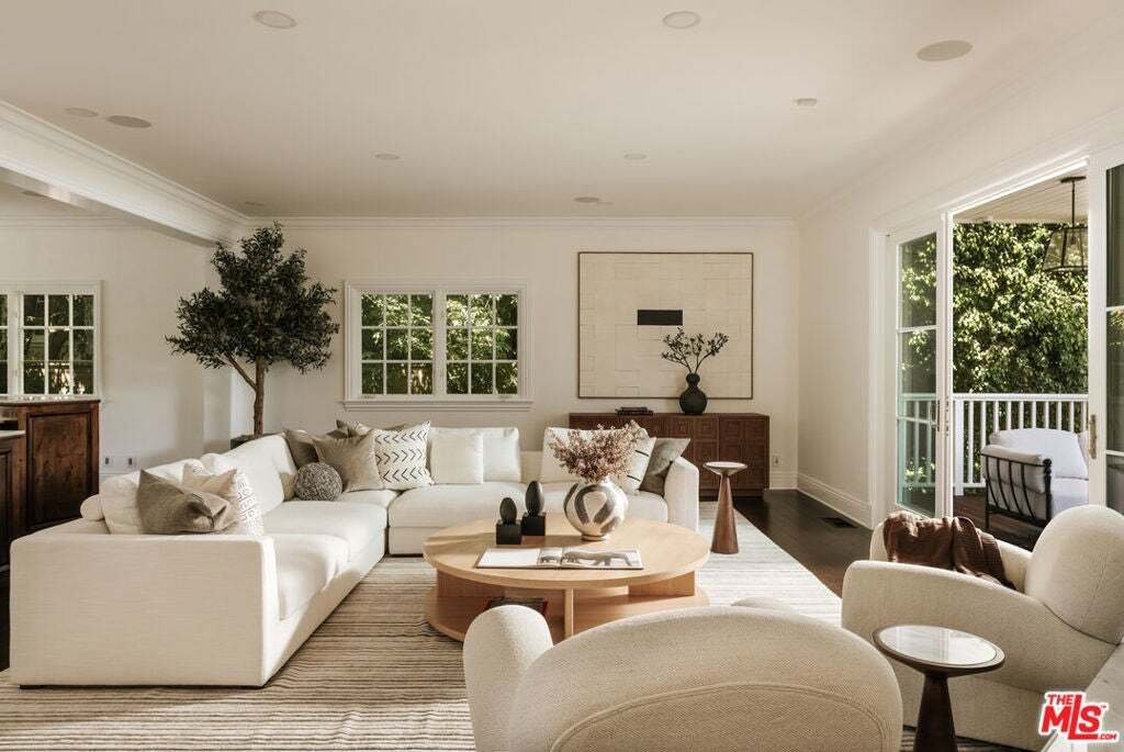 House in Los Angeles, California, United States 4 - 18662025