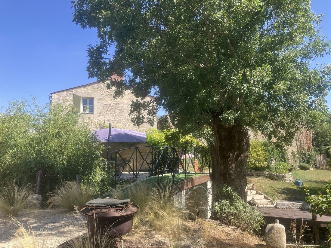 House in Saint-Hilaire-la-Palud, Nouvelle-Aquitaine, France 4 - 16974908