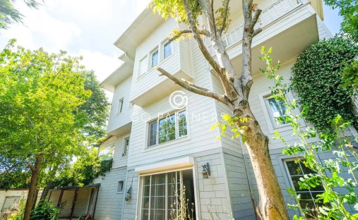 House in Uskumruköy, İstanbul, Turkey 1