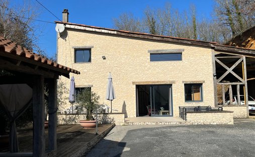 Estate in Montignac-Lascaux, Nouvelle-Aquitaine, France 1