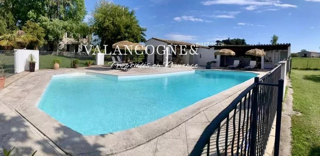 Casa de Campo en Arles, Provenza-Alpes-Costa Azul, Francia 5 - 16083685