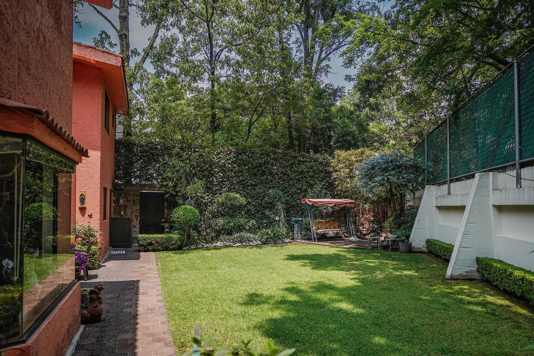House in Mexico City, Mexico 2 - 18128039