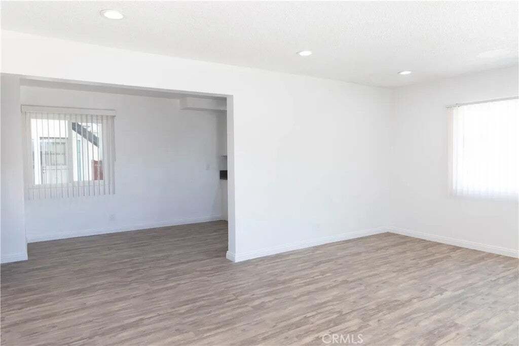 Hawthorne, California, United States 5 - 18663969