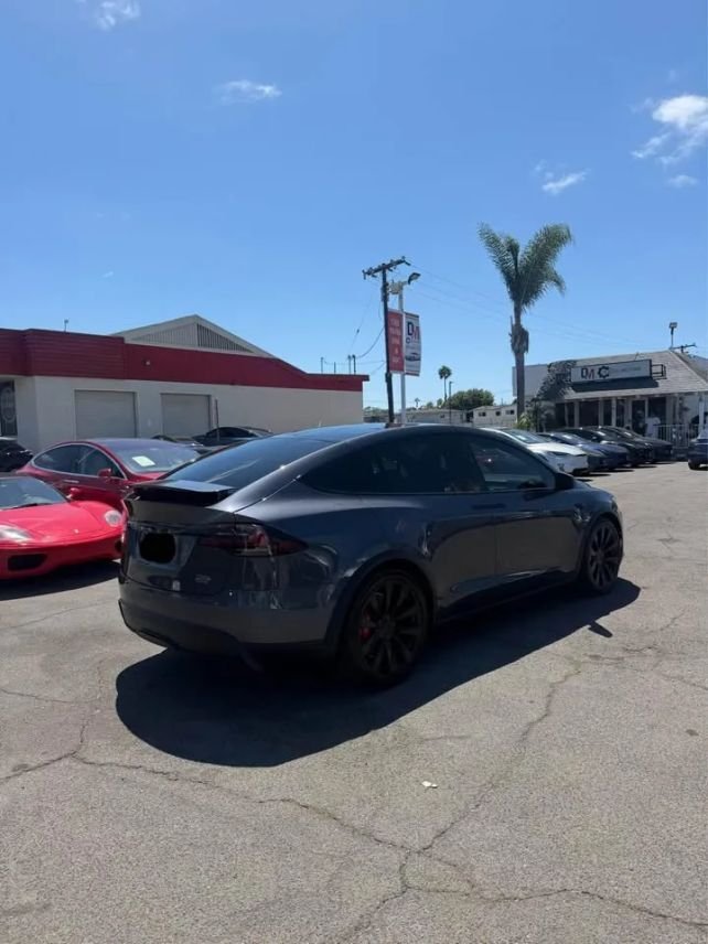 Suv in Costa Mesa, CA, United States 4 - 18670021