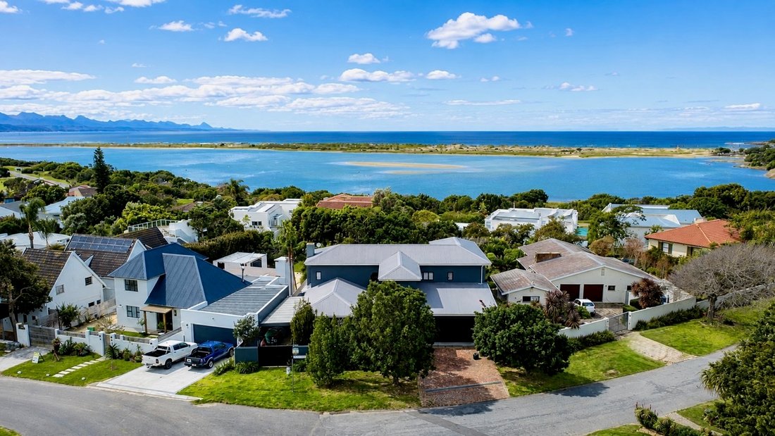 House in Plettenberg Bay, Western Cape, South Africa 2 - 18664461