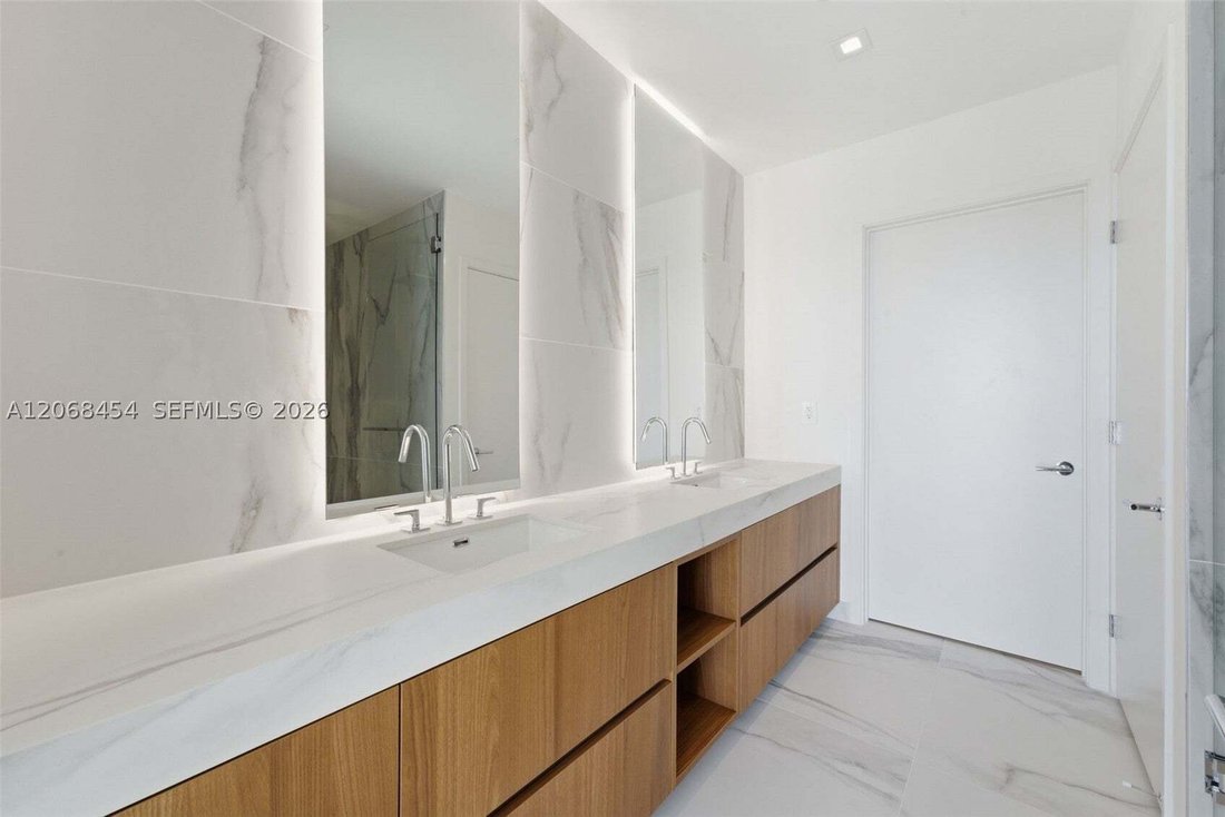 Condo in Miami, Florida, United States 5 - 18663517