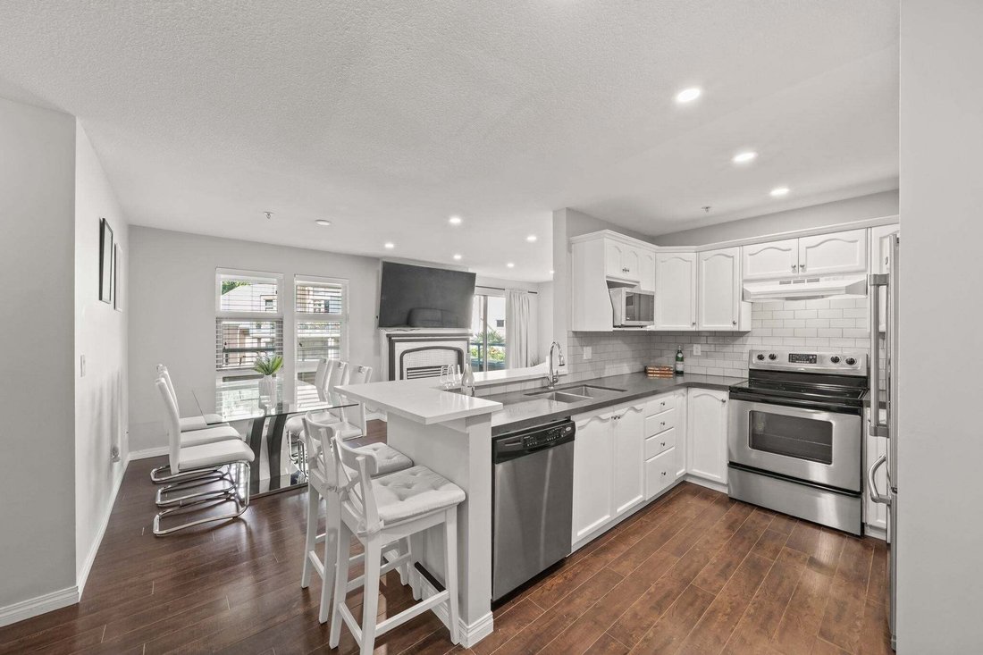 Condo in Port Moody, British Columbia, Canada 3 - 18660822