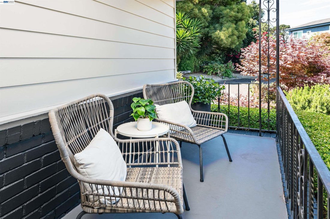 House in Alameda, California, United States 3 - 18666904