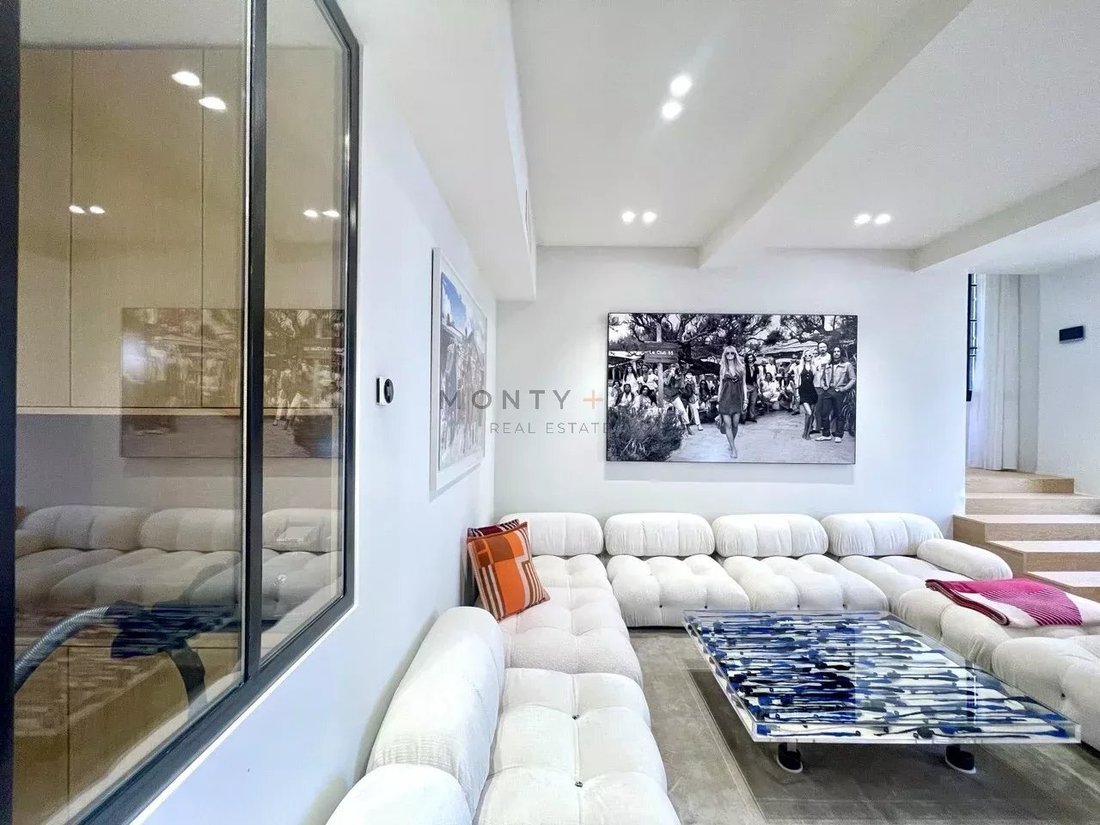 House in Zone Ouest Urbaine, Saint-Tropez, France 2 - 17693082