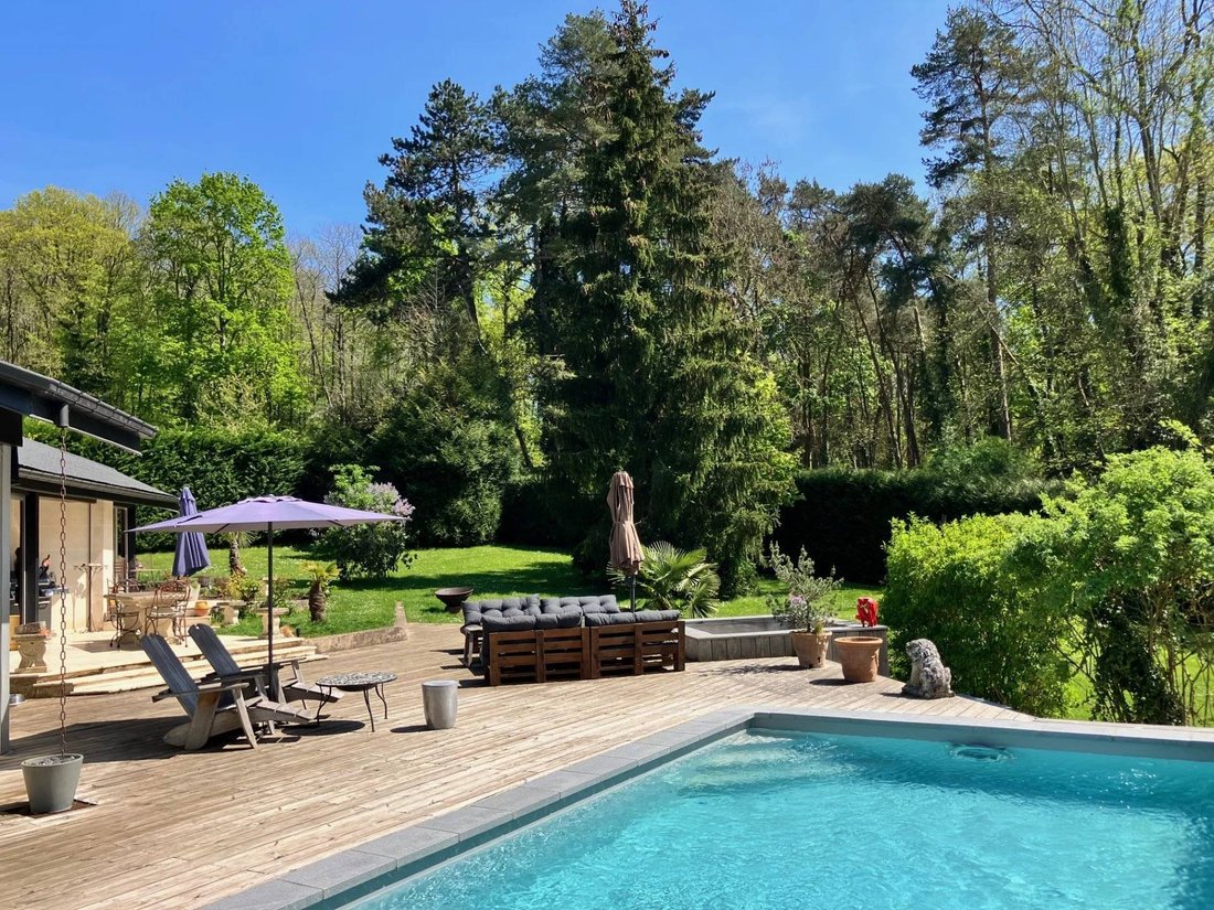 House in Montfort-l'Amaury, Ile-de-France, France 2 - 16079080