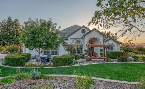 House in Friant, California, United States 1