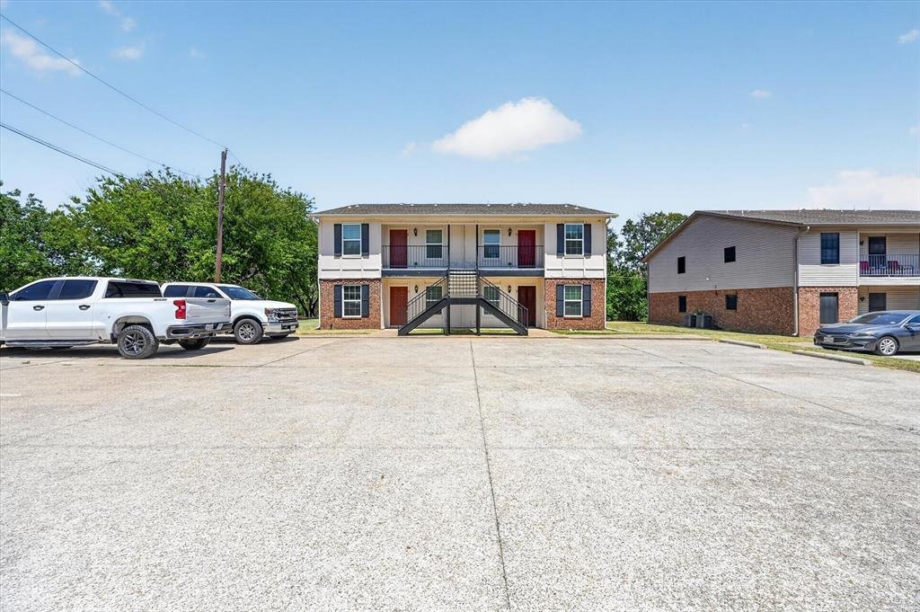 Crowley, Texas, United States 1 - 18659892