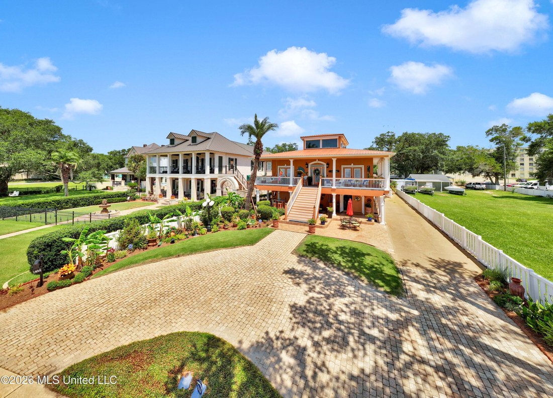 House in Biloxi, Mississippi, United States 3 - 18668964