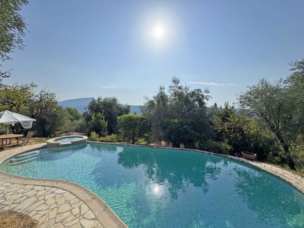 Villa a Saint-Jeannet, Provenza-Alpi-Costa Azzurra, Francia 1 - 18597365