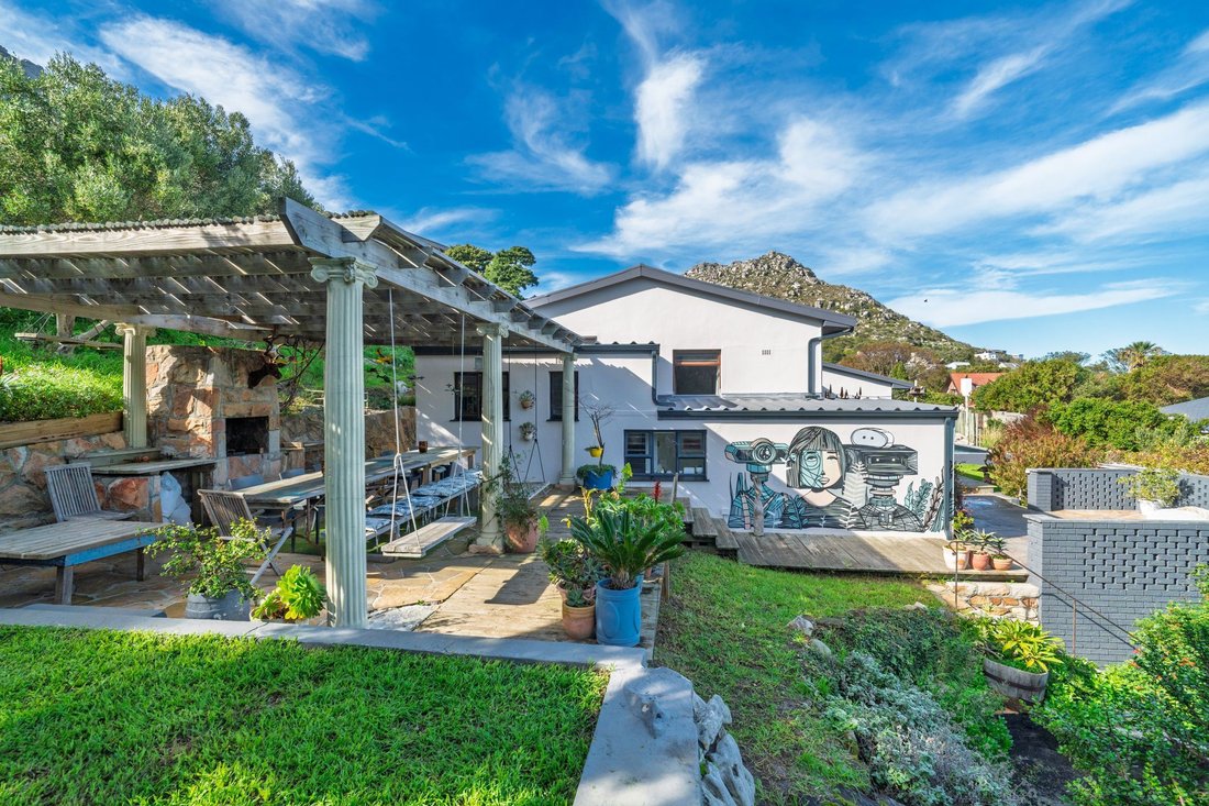 House in Clovelly, Cape Town, South Africa 2 - 18662440