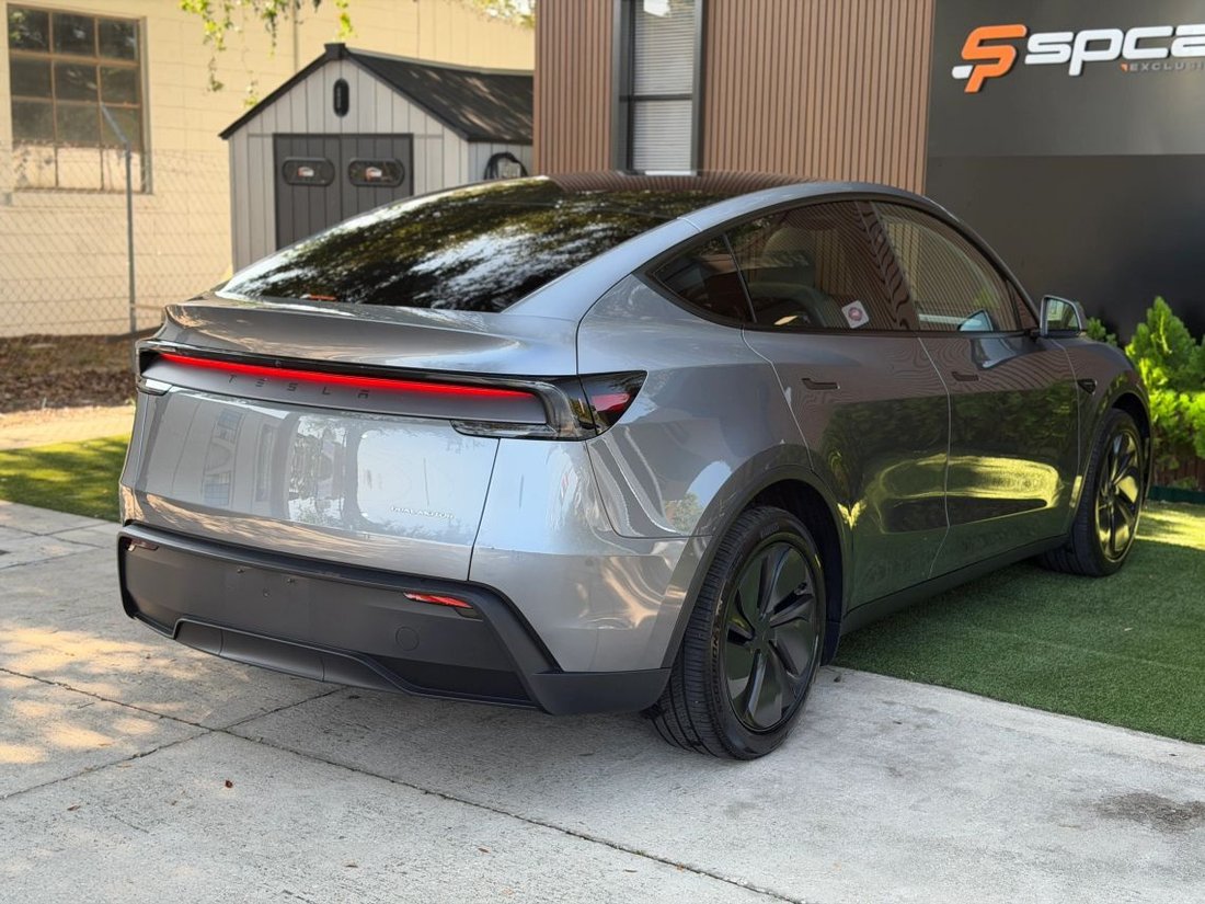 Suv in Winter Garden, FL, United States 2 - 18664748